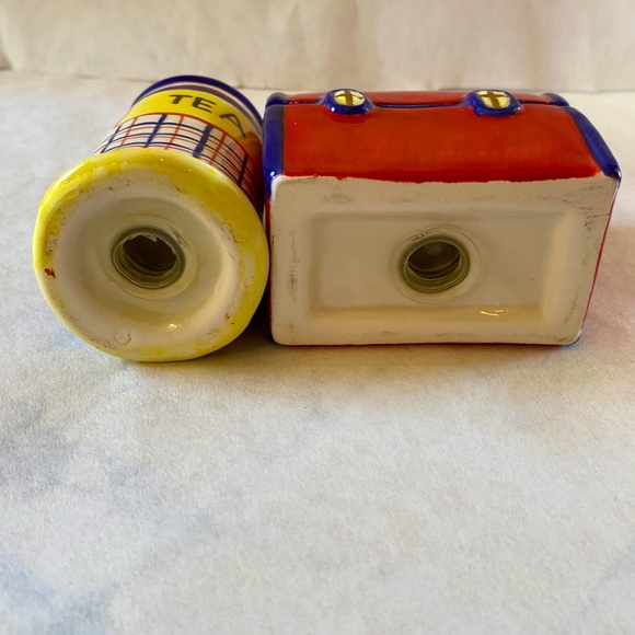 Coffee/Tea Thermos and Lunchbox Salt and Pepper Shakers - Picture 6 of 6